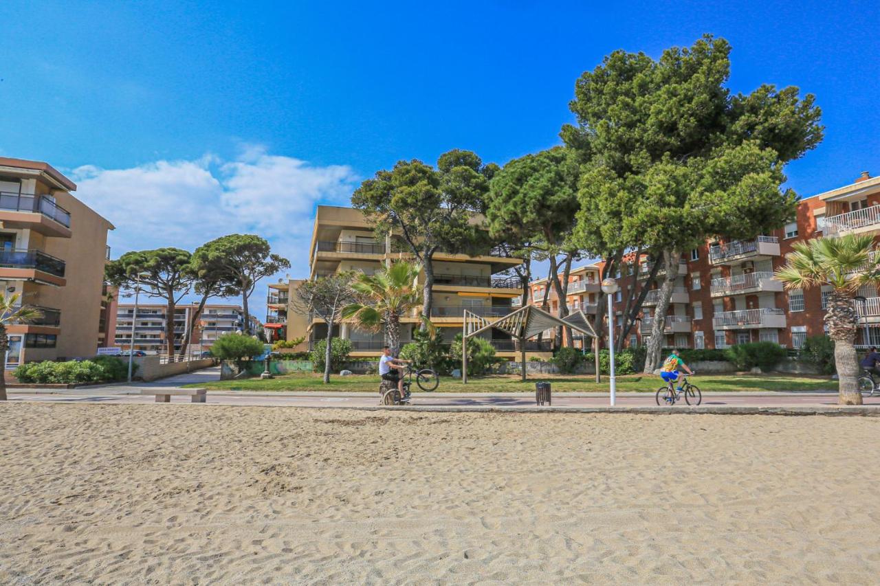Txingudi - Only Families Apartment Cambrils