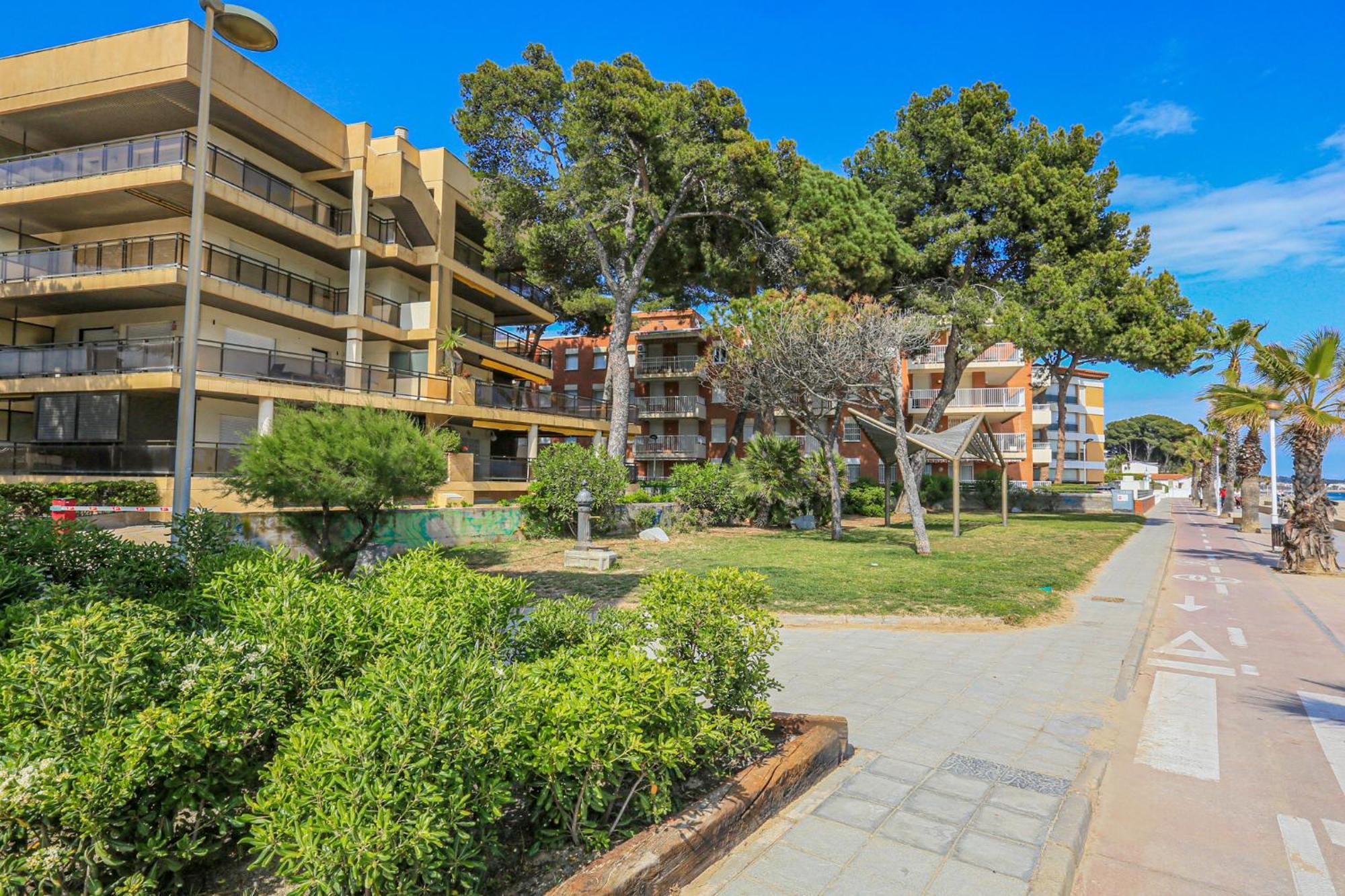 Txingudi - Only Families Apartment *